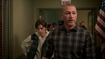 Come on, follow me.
What happened? - Will Trent