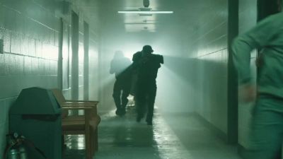 - Come on! - Get back! Come on! - FBI: Most Wanted