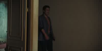 Come on, get in here.This is the room. - Squid Game
