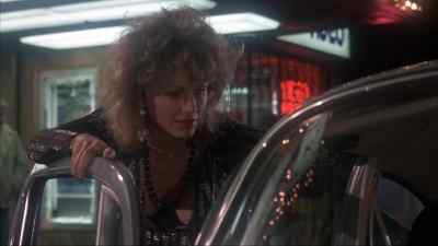 Come on, get in. - 10 to Midnight