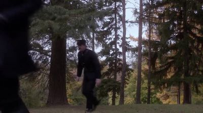 Come on! Get off! Get off! - Murdoch Mysteries