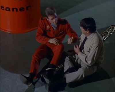 Come on, giant.
Get going. - Land of the Giants