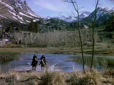 Come on! Giddap! Giddap there! - The Return of Frank James