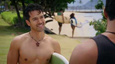 - Come on, give it a try.
- It's got a nice ring. - Aloha Heart