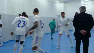 Come on, go, go, go. Let's win this. - Real Madrid: Until the End