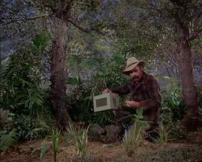 Come on!
[ Groans ]
Come on! - Land of the Giants