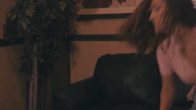 Come on!
(gun thudding) - Amor Emanuelle
