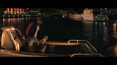 Come on, guys, start the boat. - The Fall Guy