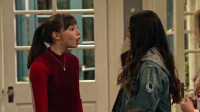 Come on, I'll show you
where you can put your stuff - No Good Nick