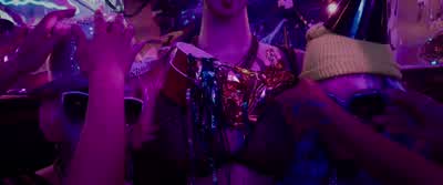 Come on in, guys! - Neighbors 2: Sorority Rising