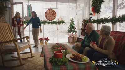 Come on in. Mom, dad, - USS Christmas