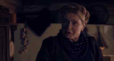 Come on, it's not her fault. - The Peasants