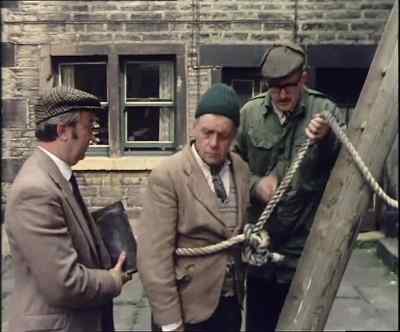 Come on, it's quite safe.
Look. I mean... - Last of the Summer Wine