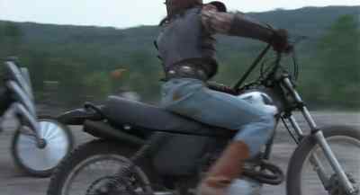 Come on, Joe, jump on it! - Knightriders
