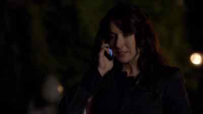 Come on, Julianne,
answer the phone. - Being Erica