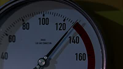- Come on, keep moving! - Smallville