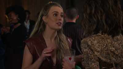 - Come on! Less
talking, more dancing. - Maggie