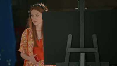 ♪ Come on, let the spirit inside you ♪♪ - Geek Girl