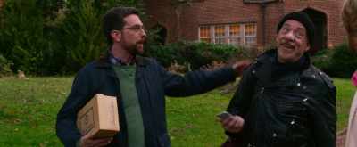 Come on. Let us help you. - Father Figures
