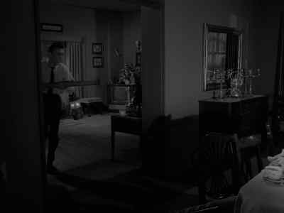 Come on, let's get it in there. - The Twilight Zone