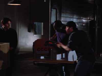 Come on, let's get out of here. - Lois & Clark: The New Adventures of Superman