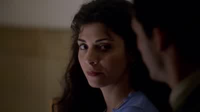 Come on, let's make nice for the judge. - The Wire