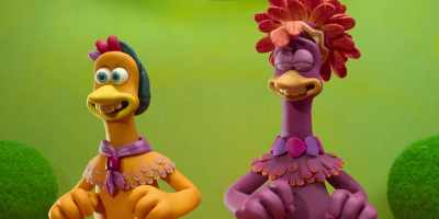 -Come on. Let's play.
-[Molly giggles] - Chicken Run: Dawn of the Nugget