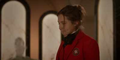 Come on.
Let's sit down. - Vampire Academy