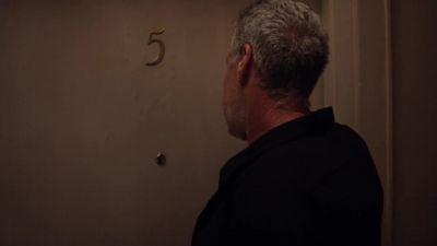 Come on, Lowell.
Open up. I'm taking you home. - Sons of Anarchy