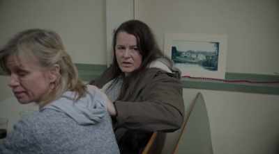 Come on. Maddie, let me see.
Let me see. Maddie? - Island Zero