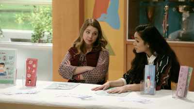 - Come on, Makayla,
what about Frankie's secret? - I Am Frankie