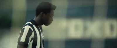 - Come on, man.
- Boy. - Pelé: Birth of a Legend