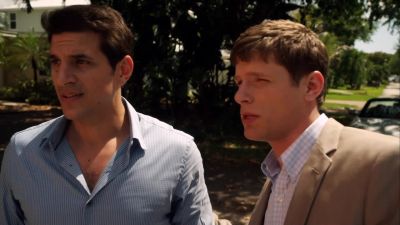 Come on, man.
Don't sweat it. - Burn Notice