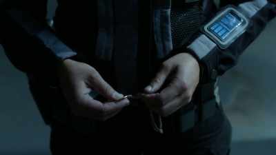 Come on, man, you heard him.
We could make a deal. - APB