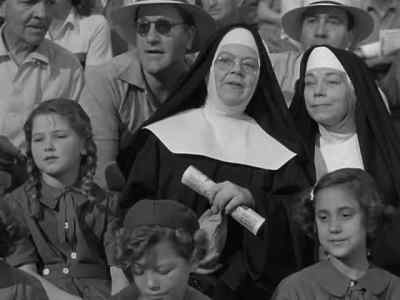 Come on, Martin.
Stay in there and keep it high. - Angels in the Outfield
