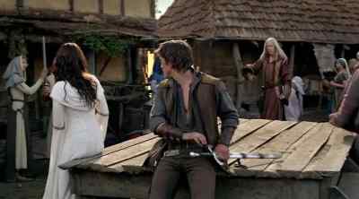 Come on, men. - Legend of the Seeker