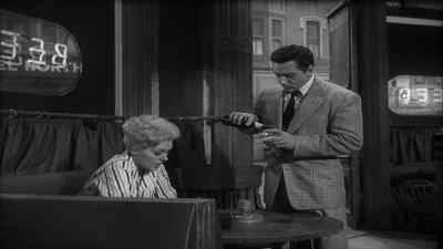 Come on, Molly. Watch
the game, huh? - The Man with the Golden Arm