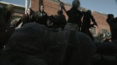 Come on, move!
Move! - The Walking Dead