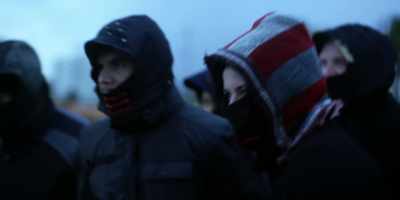 - Come on!
- Nazi pigs! - Romper Stomper