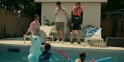 -Come on, Ojisan.
-You can do it. - Accused