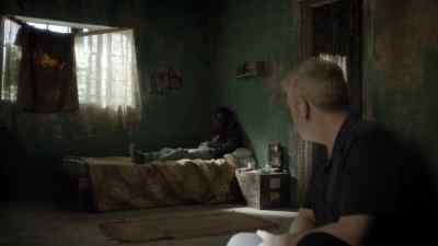 Come on, out of the car. - Wallander