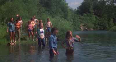 Come on, paddle together!
Paddle together! - The Burning