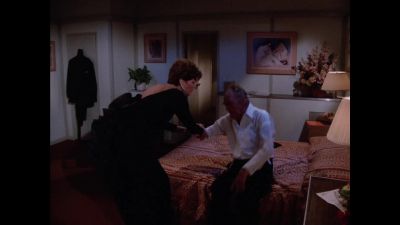 Come on, papa.
Lie down. - The Love Boat