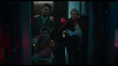 - Come on!
- [passengers shouting] - Nightsleeper