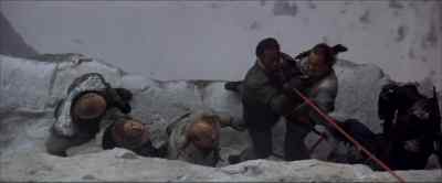 - Come on! Pull!
- Pull it! - Cliffhanger