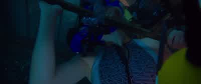 Come on, push! - 47 Meters Down