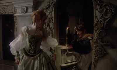 Come on. Quietly. - Countess Dracula