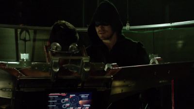 Come on, Roy.
All right, stay with me. - Arrow