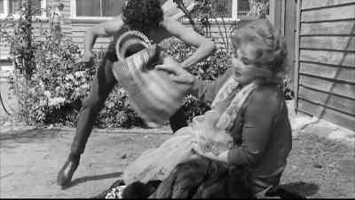 Come on. - Lady in a Cage
