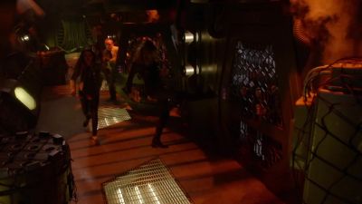 Come on. - Supergirl